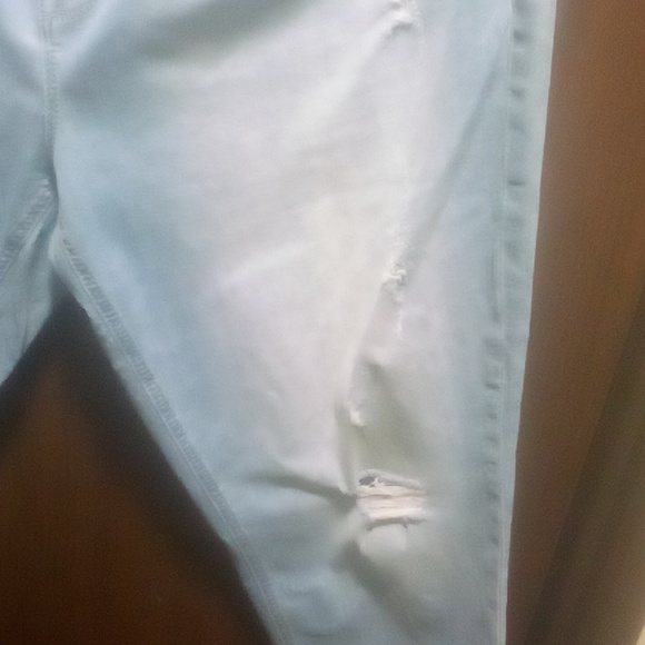 Melissa McCarthy Seven7 Distressed Girlfriend Cuffed Jeans - Picture 6 of 11